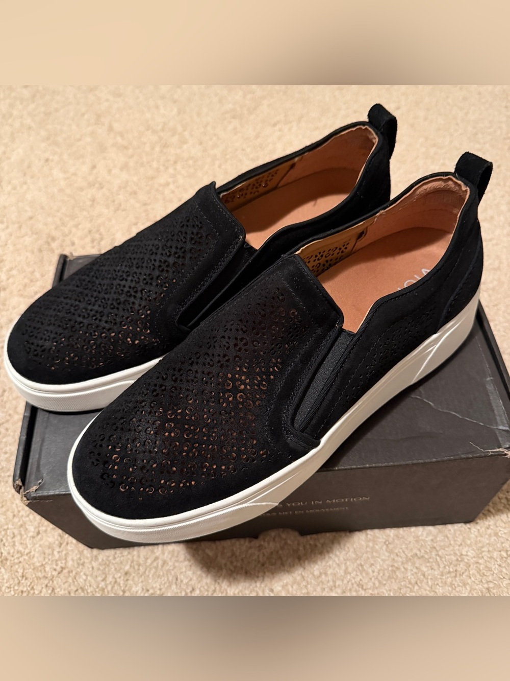 Women's Vionic Black Slip-On Perforated Kimmie Shoes, Size 9
